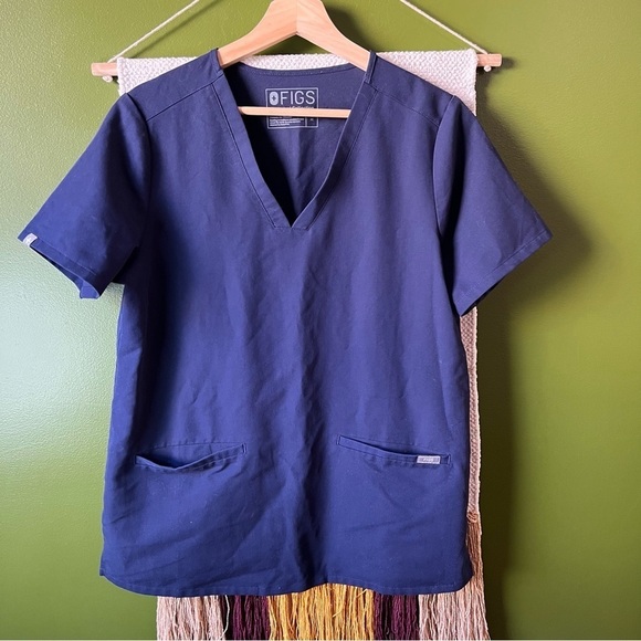 FIGS CASMA THREE POCKET SCRUB TOP size medium - Picture 2 of 6